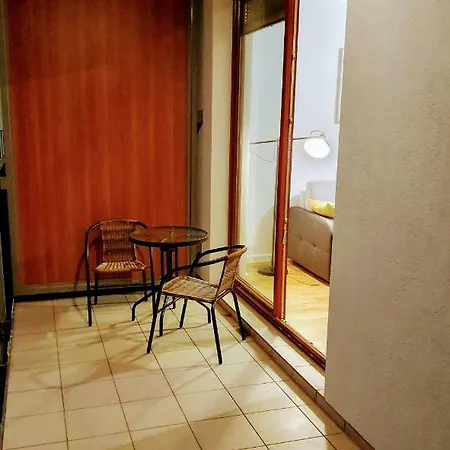 Next To Ibis Apartment Warsaw